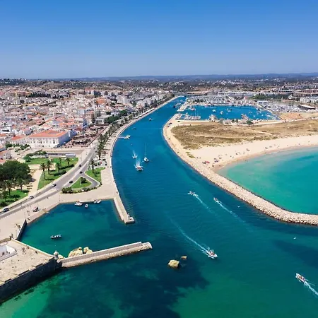 & Marina Easy Walk Retreat #1884 Lagos